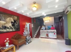 Lendes Tourist Inn Annex, Hotel in Naga
