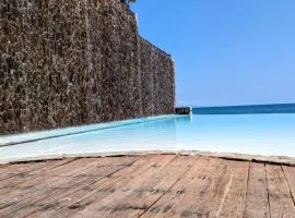 Oceanfront Luxury 3br Condo- Pool, Hot tubs, Gym