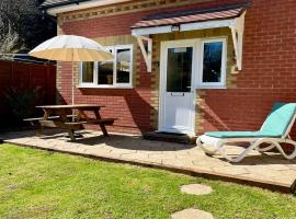 Honey Cottage, villa in Totland