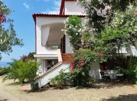Villa Anna - Ampio appartamento con terrazza panoramica sul mare