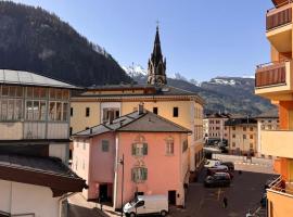Simi Dolomiti, hotelli kohteessa Predazzo