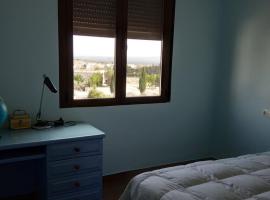 Habitacion en casa rural, hotel din Agramón