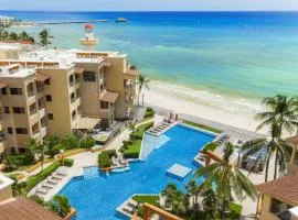 Luxury beachfront Condo with 3 Bedrooms & Ocean View - El Faro Residences - Reef 301