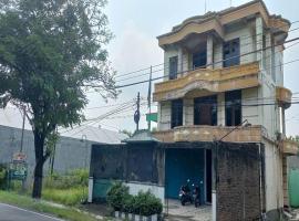 OYO 93768 Setia Budi Guest House 1, hotel v destinaci Sragen