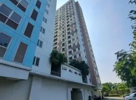 OYO Life 93140 Apartment Grand Sentraland By Fahri