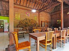 Super OYO 3693 Kopi Klotok Homestay Syariah, hotel in Magelang