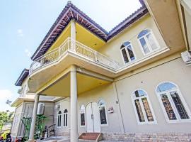 Hotel O Ayu Bypass MansionNearBundaran Gerung, хотел в Kuripan