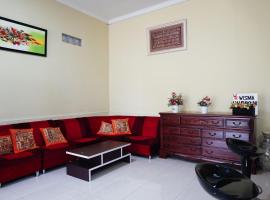 OYO Life 3003 Wisma Handayani Syariah, hotel v destinaci Yogyakarta