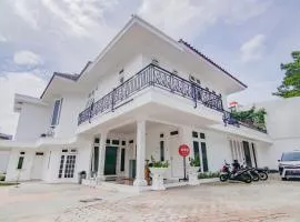Capital O 90342 Kemang Garden
