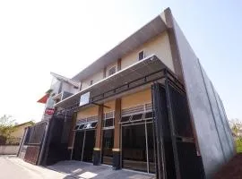 Super OYO 1506 Shabrina 2 Syariah