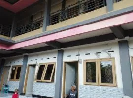 OYO Life 93403 Penginapan Adinda