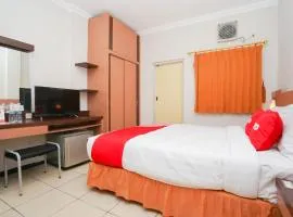 SUPER OYO 2075 Graha Marina