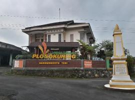 OYO Homes 91083 Desa Wisata Plosokuning Syariah, hotel v destinaci Soprayan