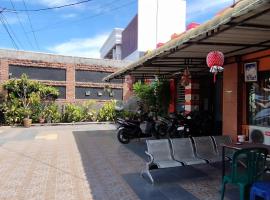 OYO 94157 '38 Residence, hotel sa Sunggal
