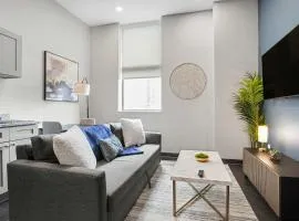 CozySuites Modern 1BR in Downtown Pitts 9