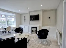 Luxury Harborne Home, Perfect for Contractors & Families 5 Mins from QE & Uni