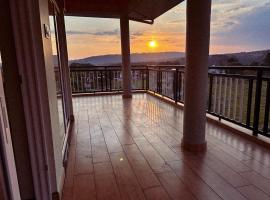 Dhauladhar Vista Villa, вилла в городе Палампур