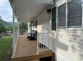 Charming 2 Bedroom Retreat