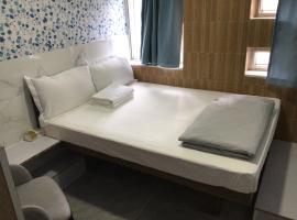 Ajit guest house, hotel v Hong Kongu