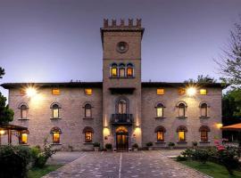Hotel Castello, khách sạn ở Modena
