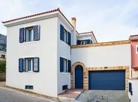 Asprou Villa with roof pool