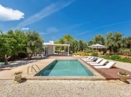 Charming villa in Carovigno with private pool
