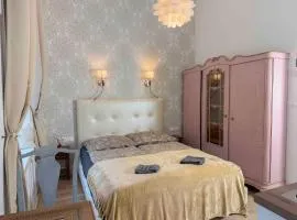 HJ7-A Hunyadi Apartment