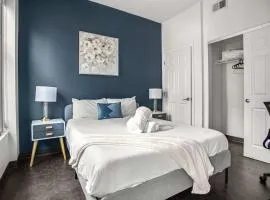 CozySuites Stunning 1BR in Downtown Pitts #27