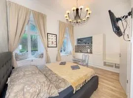 HJ7-B Hunyadi Apartment