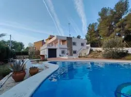 Hermosa casa con piscina en Náquera, Valencia