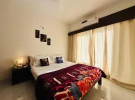 Cozy and comfort stay in greater noida