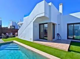 Golf sun and a private pool for a dream holiday!