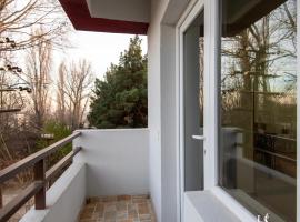 Hotel, hotel in Tbilisi