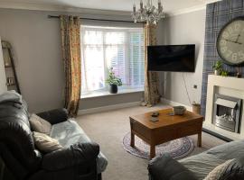 3 bed semi detached house near Stourbridge, hotel v destinaci Stourbridge