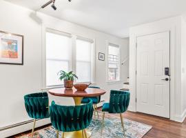 Pa&scaron;apkalpo&scaron;anās viesnīca Federal Hill PRIDE pilsētā Providensa