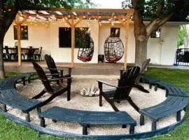 Pets BBQ Fire-pit Near Downtown St George