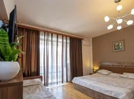 Seasons Boutique Hotel