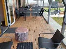 Tin Men Apartmanház