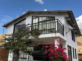 Bright Riverside 3 Bedroom Stay Garden 5 min to Pisac