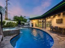 75th Place Home - Luxe Pool Spa Walk to Old Town