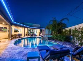 75th Place Home - Luxe Pool Spa Walk to Old Town