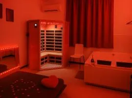 Lovers' Nest - Spa Apartment
