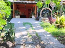 Refugio Namastê - Sheila, hotel in São Pedro da Aldeia