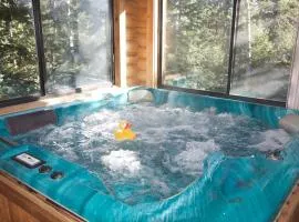 10 Bed Luxurious Spa Cabin