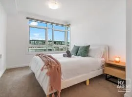 Bright Light Filled 1 Bedroom Apartment