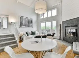 Scenic Condo Overlooking Mont Tremblant and the Lake