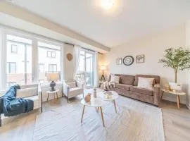 Entire home in Oakville, Canada