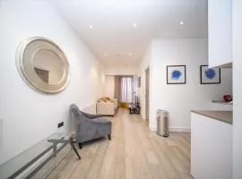 Free Parking & Gym, 1 bed - 10 min from Slough Station