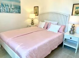 QUEEN HOME Nadia