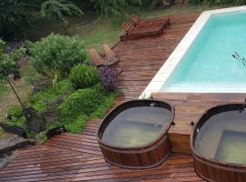 Albero Suites Serranas, hotel with hot tubs in Valle Hermoso